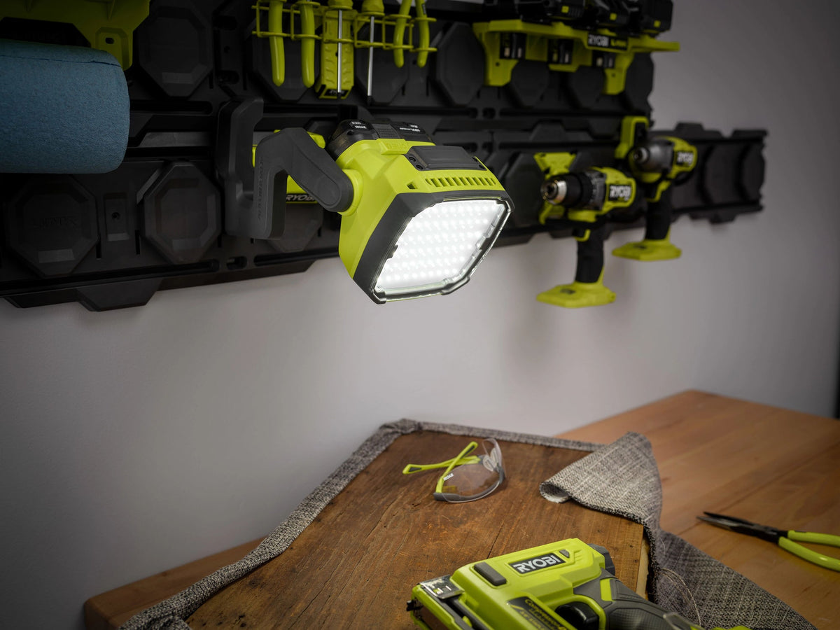 18V ONE+ HYBRID LED WORKLIGHT Image 11